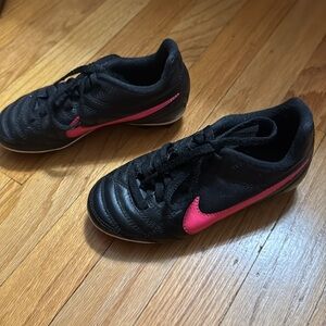 Kids Black and Pink Nike Soccer Cleats